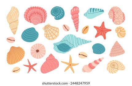 Conjunto de conchas y estrellas de mar sobre fondo blanco. Estilo de dibujos animados planos. Colección de vacaciones de verano, conchas de playa tropical.