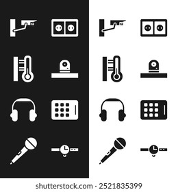 Definir câmera de segurança, Termômetro de meteorologia, Tomada elétrica, Fones de ouvido, Tablet gráfico, relógio de pulso e ícone de microfone. Vetor