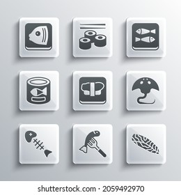 Set Served fish on a plate, Fish steak, Stingray, Sushi cutting board, skeleton, Canned, head and  icon. Vector