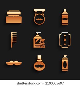 Ponga espuma y cepillo de gel de oso, bigotes barba cuida botella de aceite, cuchilla de afeitar, bigote, pepinillo de pelo y crema loción de tubo cosmético. Vector