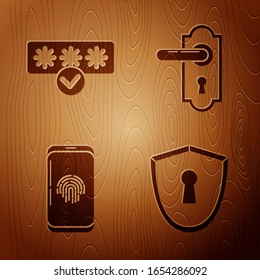 Colocar escudo con teclados, protección con contraseña y acceso a la seguridad, Smartphone con escáner de huellas digitales y mango de puerta en fondo de madera. Vector