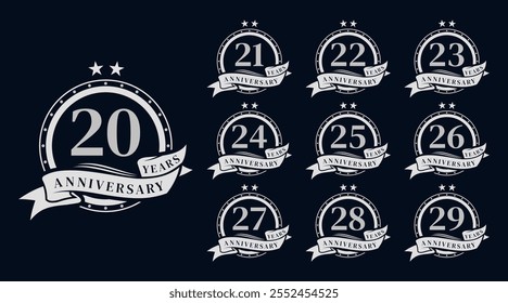 Conjunto de Vector de logotipo de celebración de aniversario de plata. Premium 20, 21, 22, 23, 24, 25, 26, 27, 28, y 29 aniversario de la celebración del emblema de diseño de logotipo colecciones de Plantilla