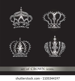 Conjunto de coronas de brillo plateado. Etiqueta de lujo, marca de emblema. Diseño del logotipo. Elementos de diseño de moda o iconos.