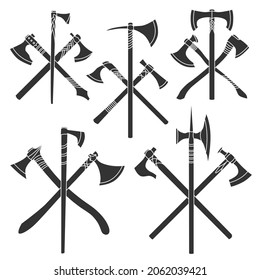 Conjunto de simples imágenes vectoriales monocromáticas de trillizos de hachas medievales cruzadas y de eclosiones.