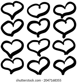 Un conjunto de corazones de sketch están hechos a mano. Dibujos gráficos de vectores