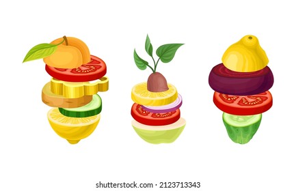 Conjunto de frutas y verduras en rodajas. Cupember, tomate, pimienta, limón, rodajas redondas de albaricoque en la ilustración vectorial de pila