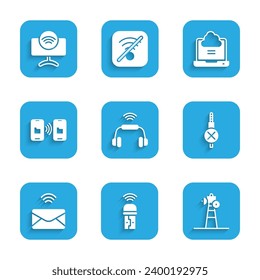 Set Smart headphones system, Usb wireless adapter, Satellite dish, No audio jack, Mail and e-mail, Data transfer storage, Network cloud connection and Tv icon. Vector