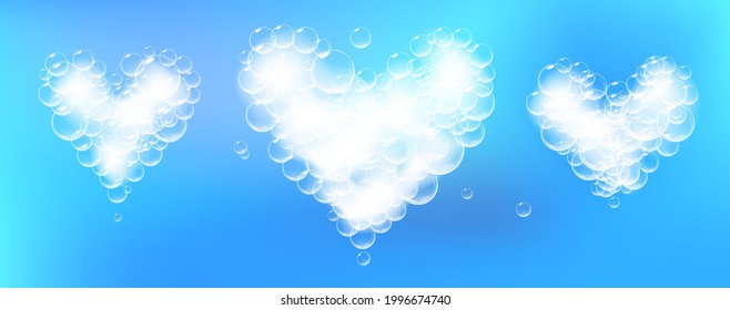Conjunto de piezas de espuma de jabón formadas como corazón. Sueros realistas de jabón vectorial. Símbolo de San Valentín. Fondo azul.