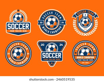 Conjunto de logotipo de fútbol o insignia de signo de club de fútbol. Logotipo del fútbol con la colección del diseño del Vector del fondo del escudo	