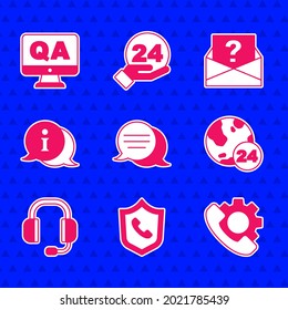 Establecer el chat de burbuja de voz, el soporte telefónico las 24 horas, audífonos, información, sobre con signo de interrogación e icono de pregunta y respuesta. Vector
