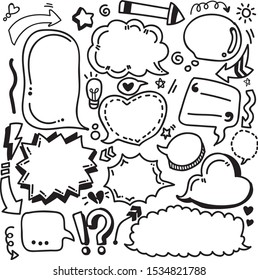 Set of speech bubbles and others doodles hand drawn