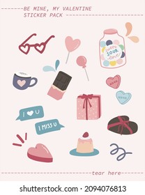 establecer los elementos del día de la valentina de la etiqueta adhesiva. Ilustraciones planas dibujadas a mano por vectores. chocolate, corazón, pudding, caramelos, regalo