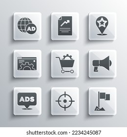 Establecer el deporte de destino, el marcador de ubicación, el megáfono, el carrito de compras, la publicidad, la configuración del navegador y el puntero Mapa con el icono de estrella. Vector
