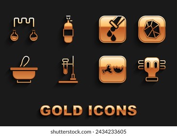 Pon el frasco del tubo de ensayo en el fuego, piedra de sal, máscara de gas, roto, mortero y almirez, y el icono del tanque de gas propano. Vector