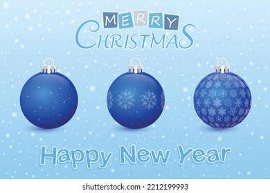 Conjunto de tres bolas azules de árbol de Navidad con copos de nieve sobre fondo azul pastel con efecto de nieve. Grabación de caligrafía Feliz Año Nuevo y Feliz Navidad. Tarjeta de saludo para vacaciones de invierno, vector