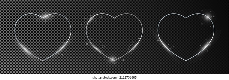 Conjunto de tres formas de corazón brillantes plateadas aisladas sobre fondo transparente oscuro. Marco brillante con efectos brillantes. Ilustración del vector