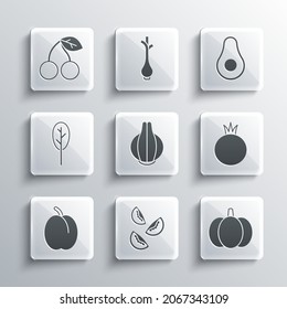 Icono de Tomate, Calabaza, cebolla, ciruela, espinaca, cereza y aguacate. Vector