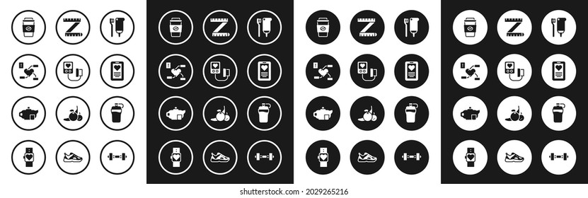 Fijar cepillo de dientes y pasta de dientes, presión sanguínea, corazón de salud de atención, taza de café ir, portapapeles médico, medida de cinta, agitador de fitness y tetera con icono. Vector