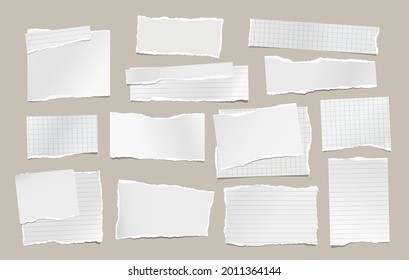 Conjunto de notas rotas en blanco, bandas de papel de cuaderno pegadas en fondo gris para texto, publicidad. Ilustración del vector