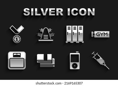 Fijar pila de toallas, Gimnasio de ubicación, Jeringa de dopaje, Reproductor de música, báscula de baño, Locker o cambiador, cremallera Medal y Metal con icono de pesas. Vector