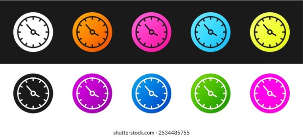 Icono del reloj de la estación de tren aislado en el fondo blanco y negro.  Vector