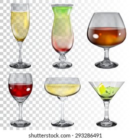 Set aus durchsichtigen Glaskugeln mit Wein, Cocktail, Champagner und Cognac