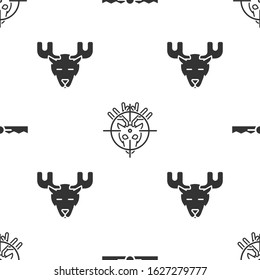 Set Trap hunting, Hunt on deer with crosshairs and Moose head with horns on seamless pattern. Vector