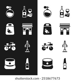 Conjunto de arco de triunfo, paquete de croissant, perfume, botella de vino con queso, bicicleta, farola, lápiz labial e icono de Kepi. Vector