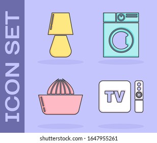 Ajusta el receptor y reproductor de la caja de TV con mando a distancia, lámpara de mesa, jugo de cítricos y icono de lavaparabrisas. Vector