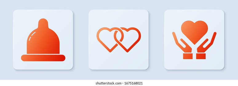 Coloca dos corazones unidos, condón y corazón a mano. Botón cuadrado blanco. Vector