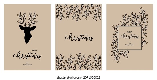 Conjunto de tarjetas universales de dibujos a mano Feliz Navidad y Feliz Año Nuevo, plantilla floral ornamentada para la portada. Los cuernos de ciervo con flores. Diseño abstracto y floral infantil en forma de doodle