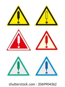 Conjunto de etiquetas del triángulo vacunado. Jeringa médica de icono con aguja y punta plana. Concepto de vacunación COVID-19, inyección, ilustración vectorial aislada. Señal de vacunación de atención