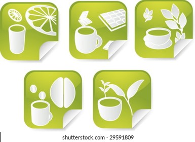Conjunto de varios iconos de bebidas en la etiqueta adhesiva cuadrada