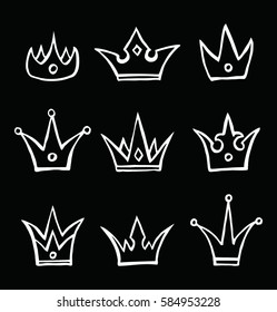 Set of vector hand drawn crowns 