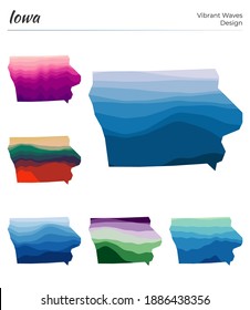 Set von Vektorkarten von Iowa. Lebhaftes Wellendesign. Helle Karte von uns Zustand in geometrisch glatten Kurven Stil. mehrfarbige Iowa Karte für Ihr Design. Stilvolle Vektorgrafik.