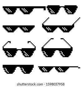 Set of vector pixel glasses. Pixel art 8 bit.