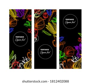 Conjunto de banderas verticales con verduras sobre fondo negro. Ilustración vectorial.