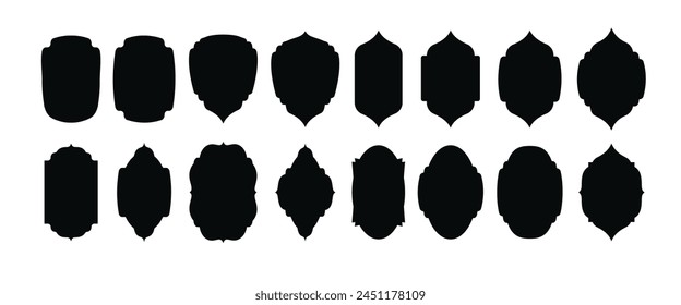 Conjunto de colecciones de forma de etiqueta vintage y distintivos. Plantilla negra para parche. Vector