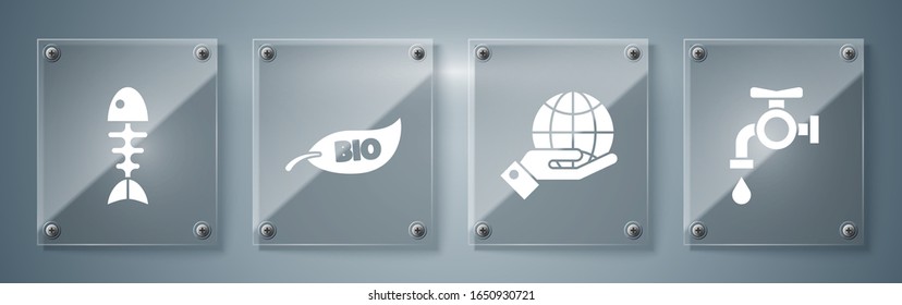 Fijar el grifo de agua, las manos humanas sujetando el globo terrestre, el símbolo de la biología de hoja y el esqueleto de pescado. Paneles de vidrio cuadrado. Vector