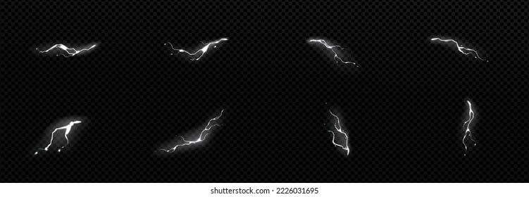 Conjunto de efectos de rayos blancos aislados en fondo transparente. Ilustración vectorial realista de la descarga eléctrica del golpe de perno durante la tormenta nocturna. Impacto del flash de energía mágica