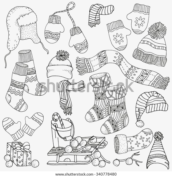 冬のスケッチのセット 温かい服 スカーフ 帽子 ミトン 靴下 手描きのベクターイラスト のベクター画像素材 ロイヤリティフリー