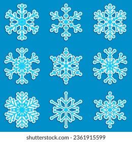 Eine Reihe von Winterschneeflocken-Aufklebern. Sechs spitze, flauschige Schneeflocken Symbol für Winterwetter und festliche Stimmung. Einfache Vektorsymbole einzeln auf blauem Hintergrund
