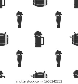 Set Wooden barrel on rack with stopcock, Glass of beer and Glass of beer on seamless pattern. Vector