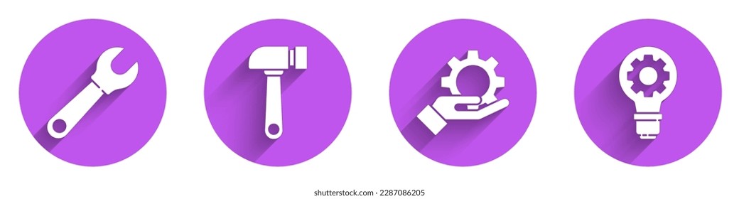 Ajuste el spanner de la llave inglesa, el martillo, la configuración en la mano y el icono de la lámpara y el engranaje con sombra larga. Vector