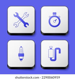 Ajuste el spanner de llave inglesa, Stopwatch, el enchufe de la chispa de coche y el icono del silenciador. Botón cuadrado blanco. Vector