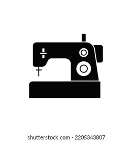 Icono de máquina de coser en glifo plano negro, estilo relleno aislado en fondo blanco
