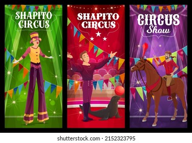 Shapito Zirkussiegeltrainer, Akrobat- und Reitsportler, Vektorbanner von Karnevalsschauen. Cartoon-Darbietungen auf der großen Zeltbühne des Zirkus mit Lichtern und Flaggen