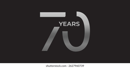 Número nítido angular 70 anos em prata, logotipo geométrico forte reflete experiência, realização. Emblema corporativo para marcos de 70 anos, marca comemorativa. Ilustração vetorial.