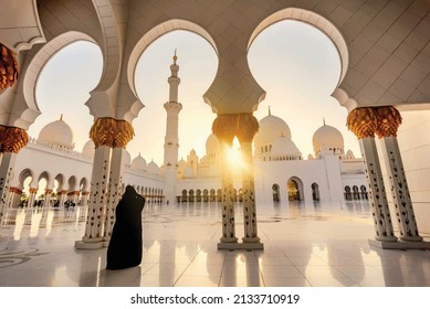 Sheikh Zayed Grand Mosque in Abu Dhabi, UAE
