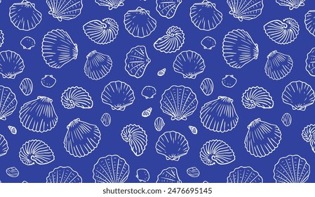 Conchas sin patrón. Conchas marinas dibujadas a mano sobre fondo azul marino. Diseño de inspiración marina. Tema costero y playa.